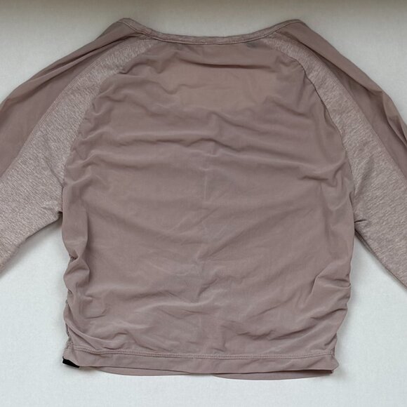 Gymshark Ruched Mesh Long Sleeve Crop Top – Taupe/Mauve Seamless - Picture 4 of 4